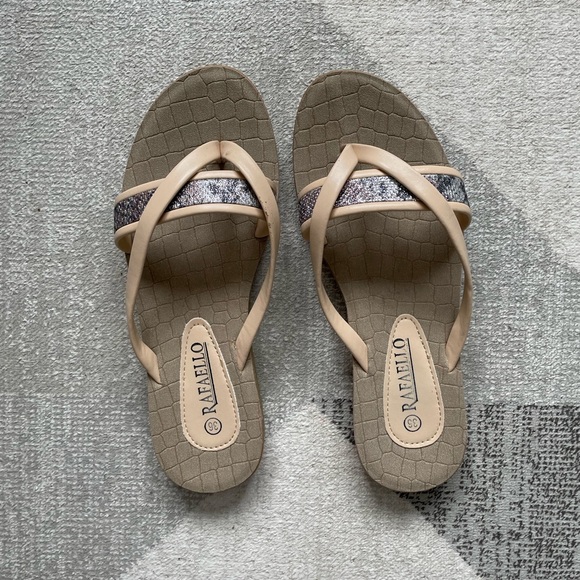 Beige & Silver Cross-Strap Sandal - Picture 3 of 4